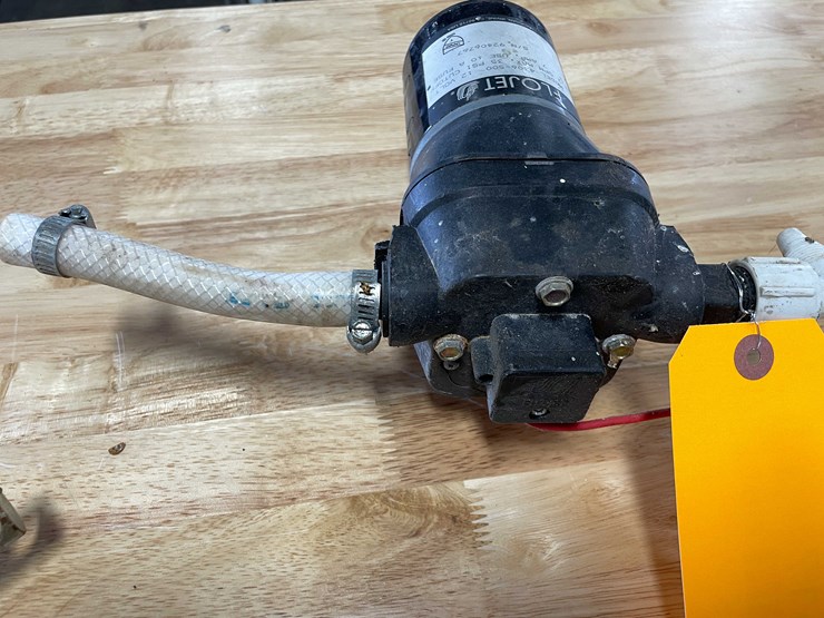#5517-•-12v-pump-and-hydraulic-jack-(cw)-image-7