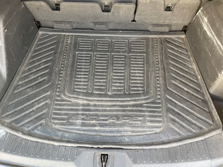 2013-ford-escape-se-image-24