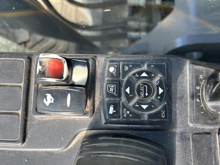 2020-volvo-ecr355e-image-78