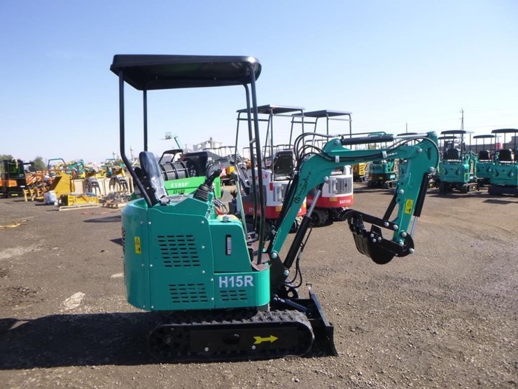 2025-agt-h15r-hydraulic-excavator-image-7