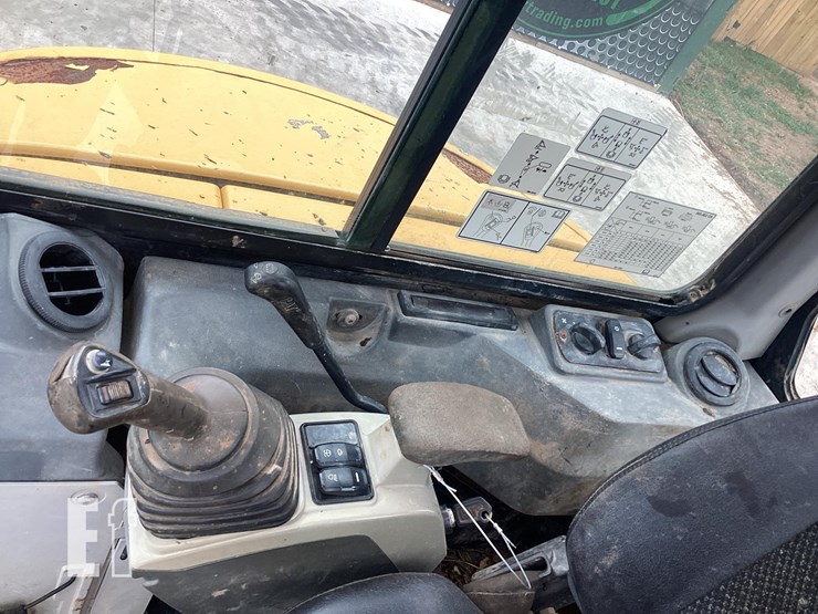 2015-caterpillar-303.5e2-cr-image-20