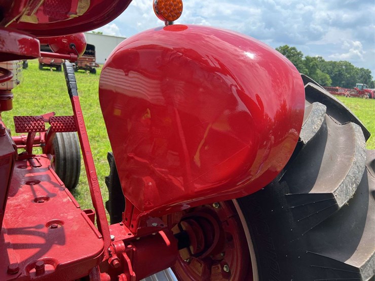 farmall-560-lp-image-47