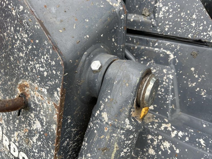 deere-318g-image-14