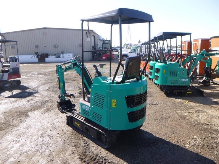 2025-agt-h15r-hydraulic-excavator-image-4