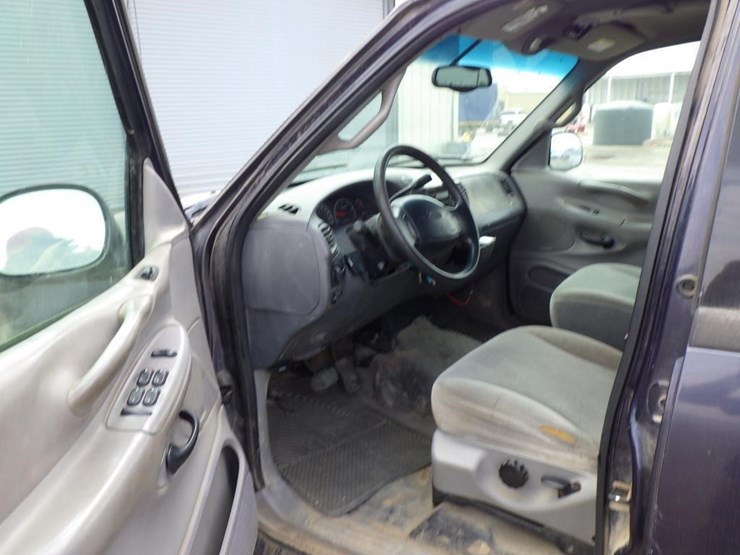 2001-ford-expedition-image-5