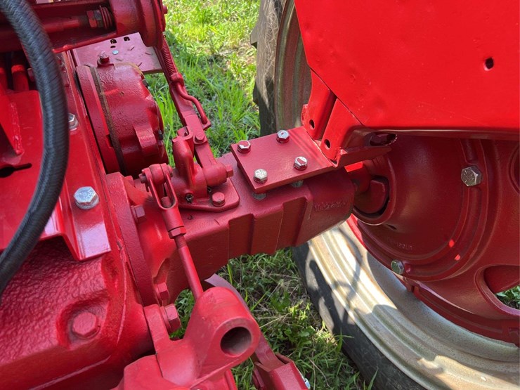 farmall-340-image-61