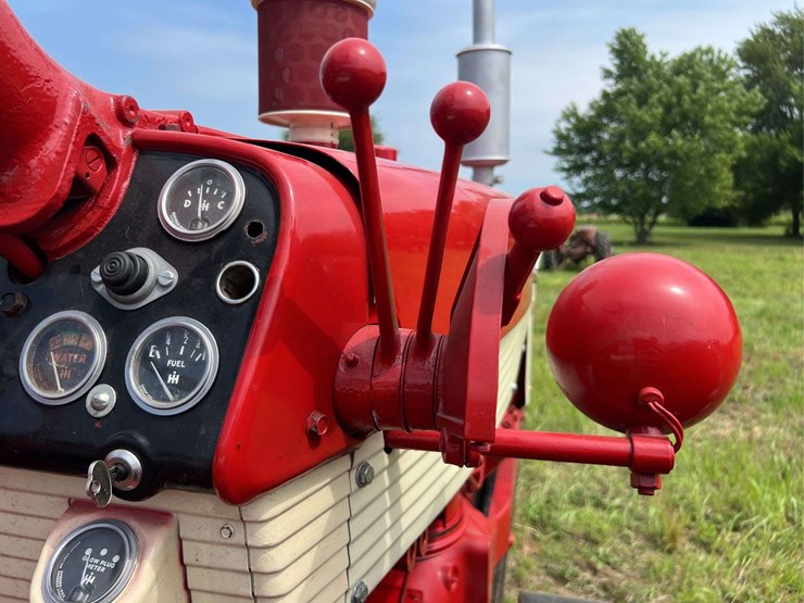farmall-460-diesel-image-66