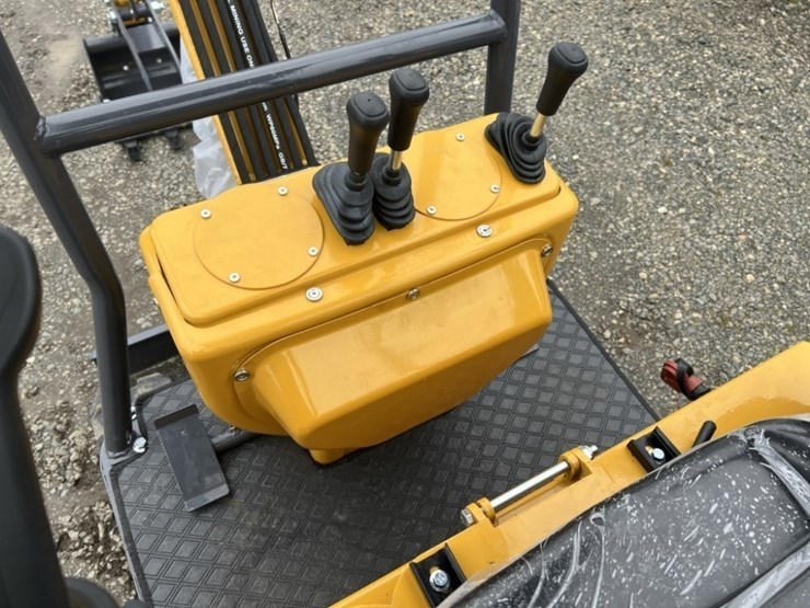 2025-cfg-mx12rx-mini-hydraulic-excavator-image-16