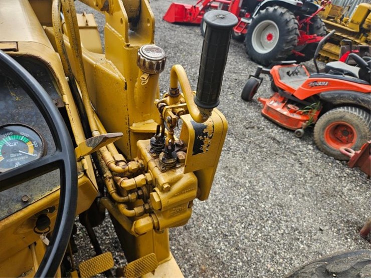 #2008-•-massey-ferguson-loader-tractor-image-30