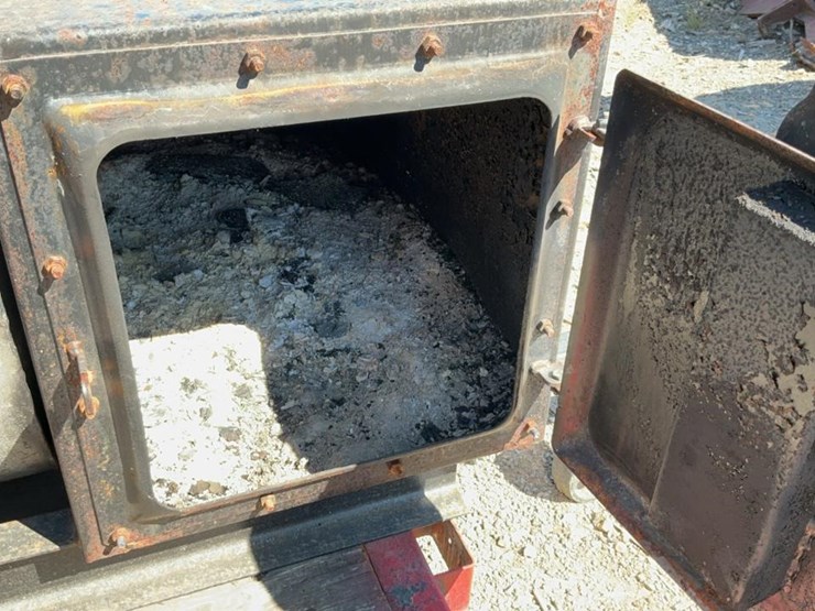 #110-•-bbq-smoker-and-trailer-image-20