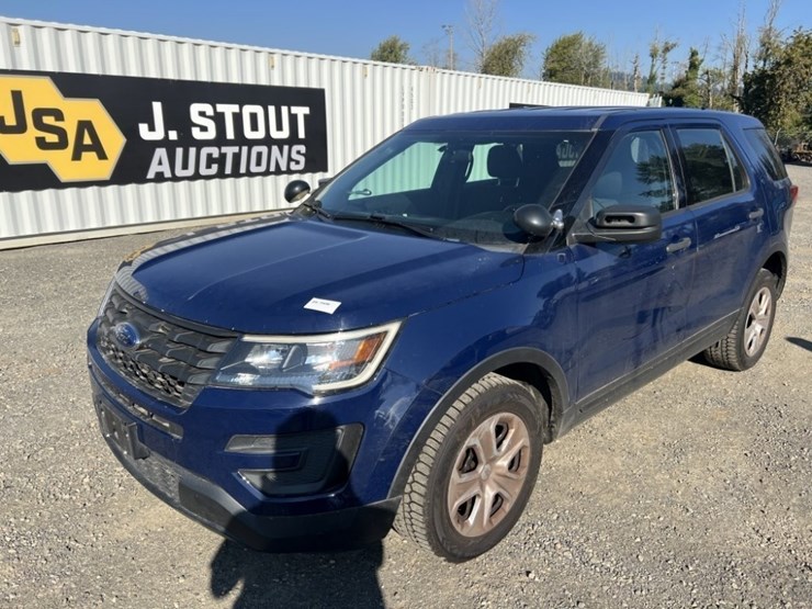 2017-ford-explorer-image-1