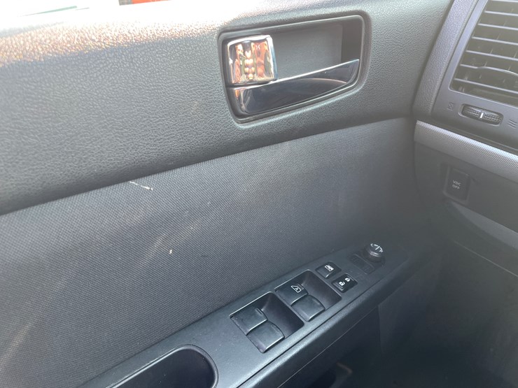 #1024-•-2010-nissan-sentra-ser-spec-v-sedan-(has-wi-title)-image-30