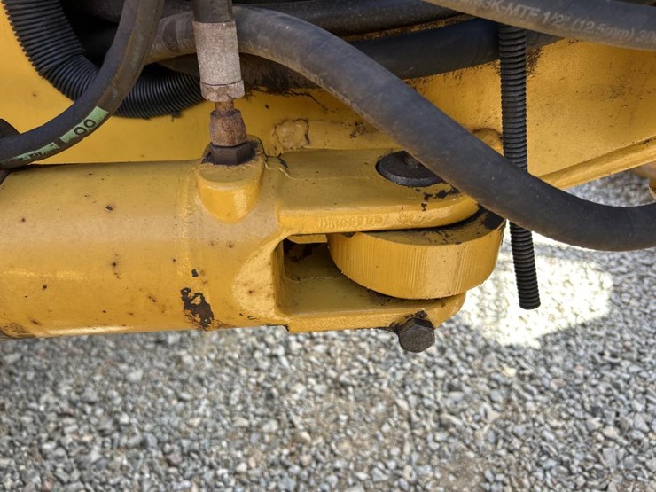 2001-deere-772ch-image-75