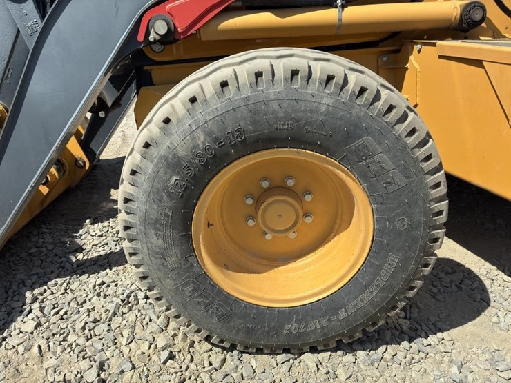 2018-deere-310l-image-15