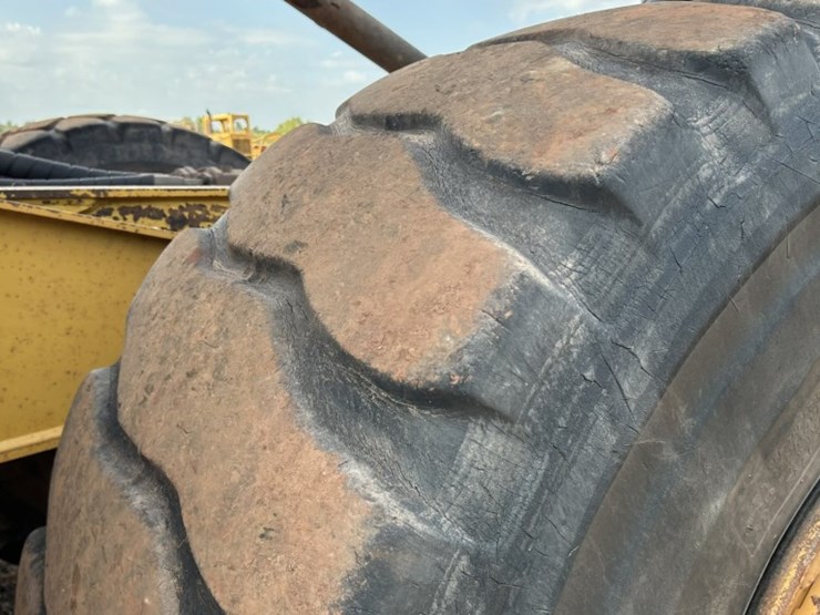 caterpillar-745-image-104