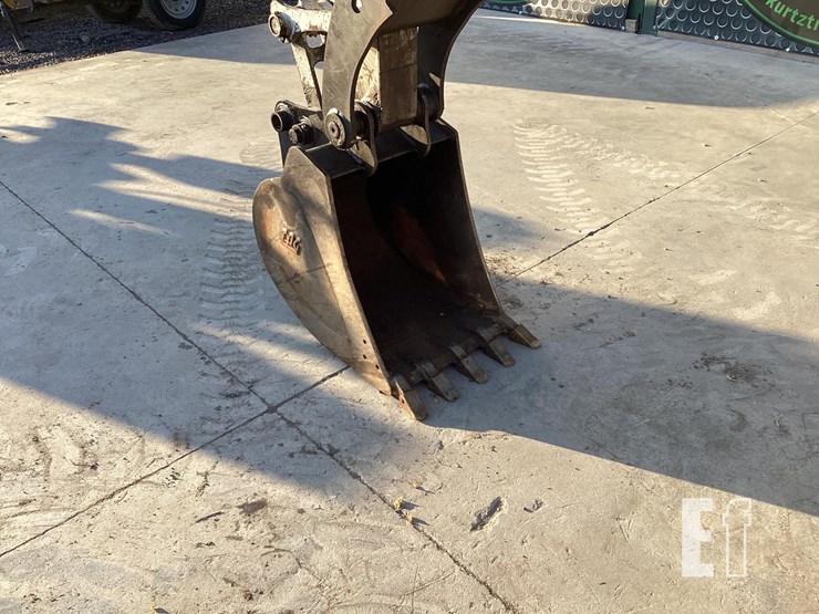 2018-takeuchi-tb290-image-13