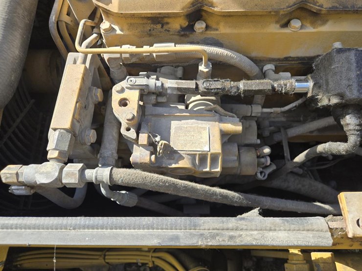 2006-caterpillar-m318-image-60