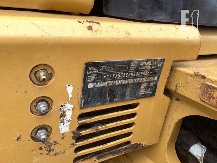 2015-caterpillar-303.5e2-cr-image-23