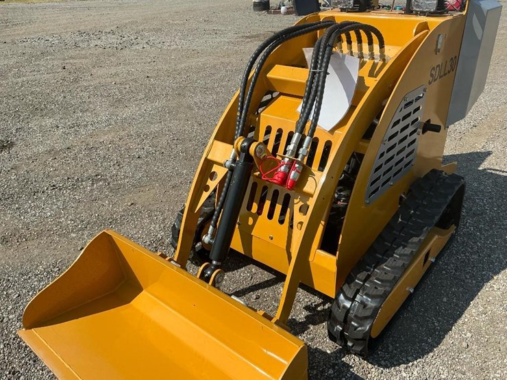 #1001-•-unused-sdll30-mini-skid-steer-image-9