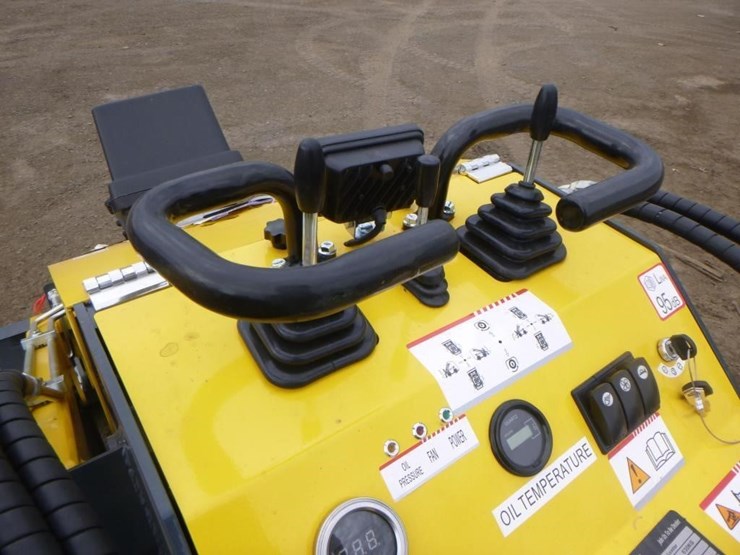2025-sdlanch-sdll50-skid-steer-track-loader-image-16