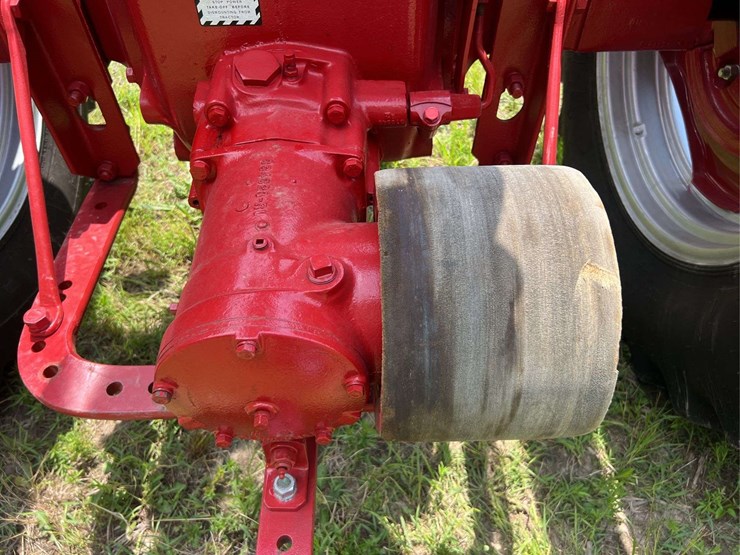 farmall-560-lp-image-52