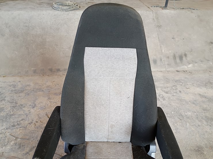 #205-•-air-ride-seat-image-6