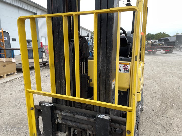 #1036-•-hyster-40-3,750lb-lp-forklift-image-10