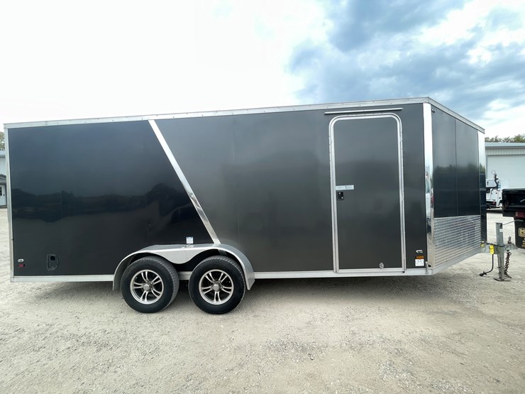 #1026-•-2019-forest-river-23'-v-nose-aluminum-trailer-(has-wi-title)-image-4