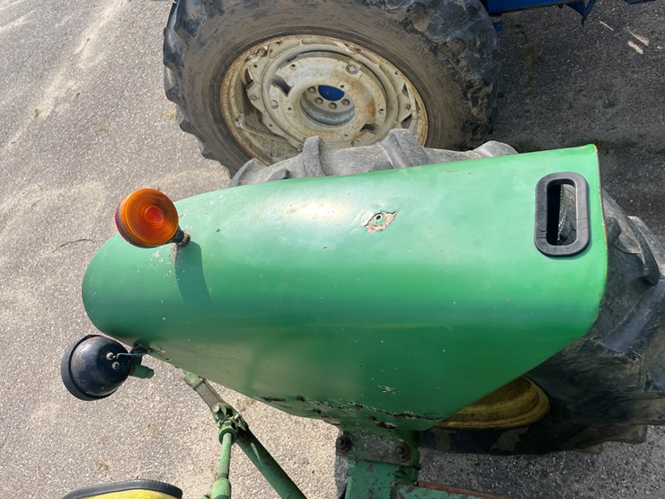 john-deere-2840-image-32