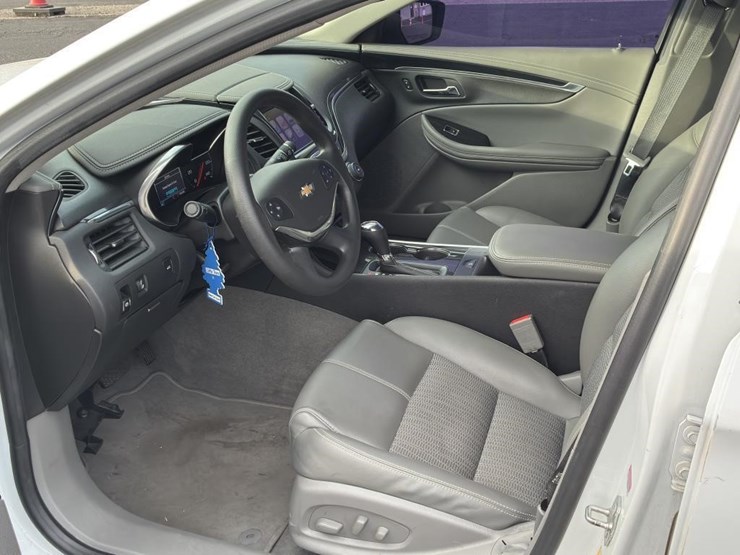 2018-chevrolet-impala-sedan-image-11