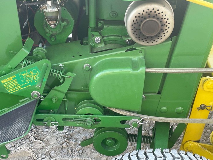 john-deere-112-image-34