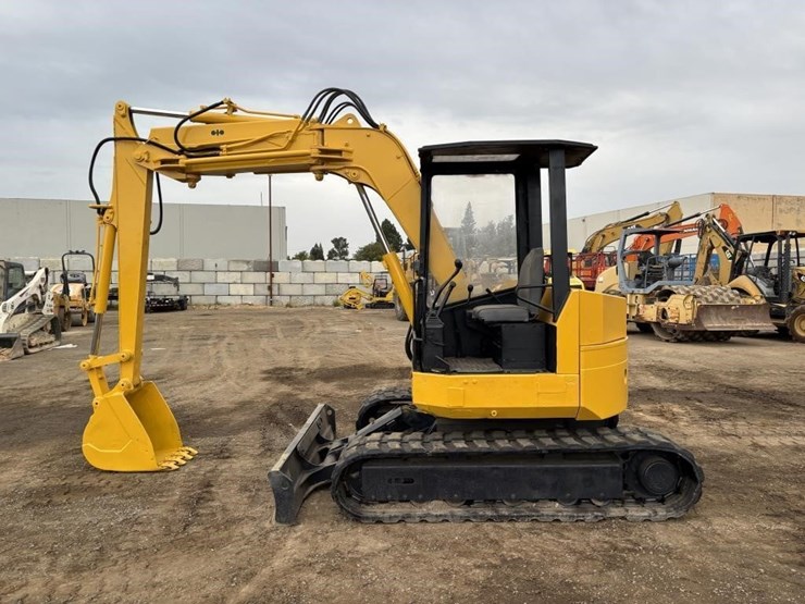 komatsu-pc50uu-1-image-5