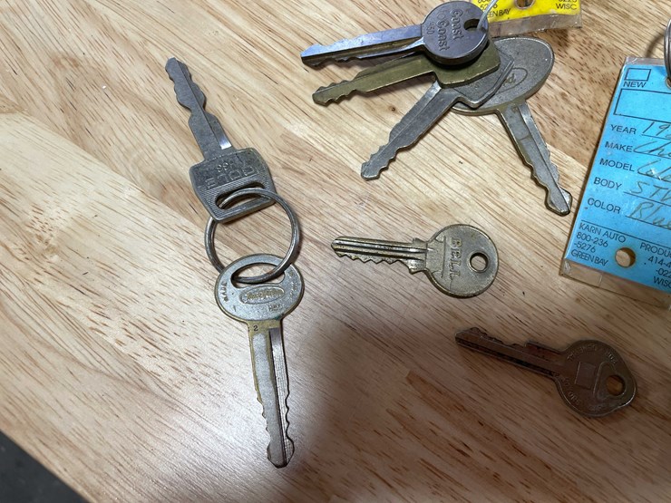 #5518-•-vintage-auto-keys-(cw)-image-7