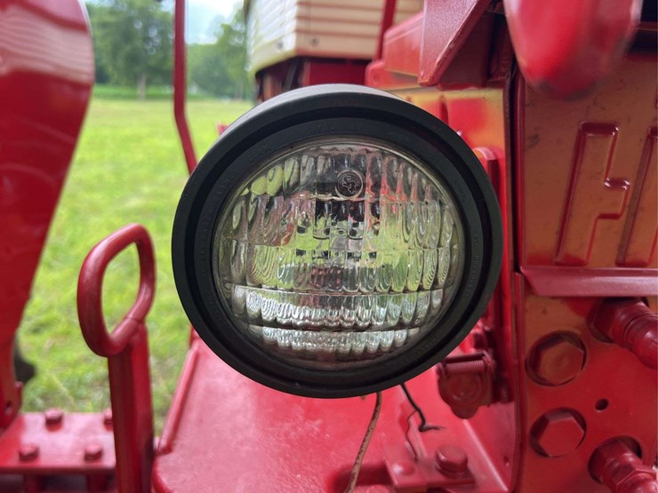 farmall-560-diesel-image-52