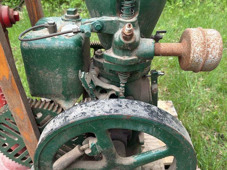 monitor-pump-jack-image-5