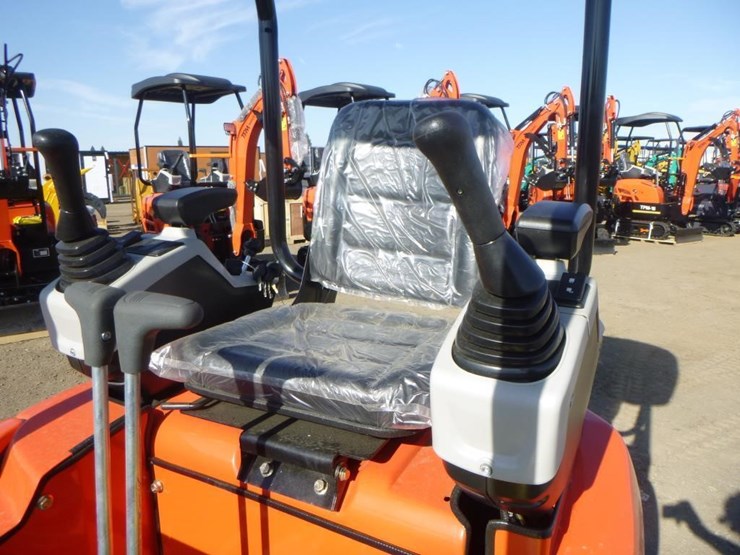 2025-tpm-16-hydraulic-excavator-image-19