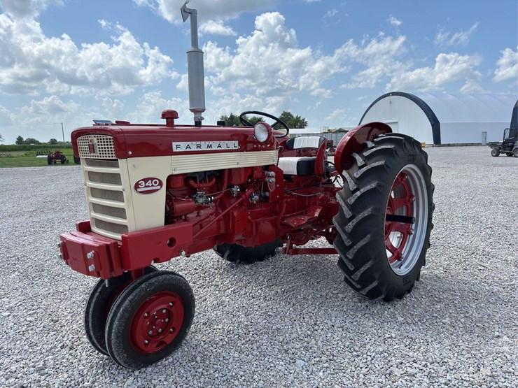 farmall-340-image-1