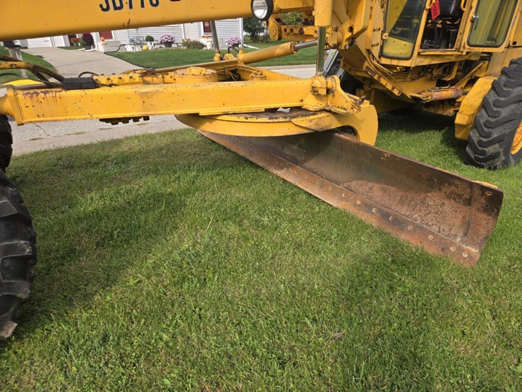 #1232-•-john-deere-jd770-grader-image-10