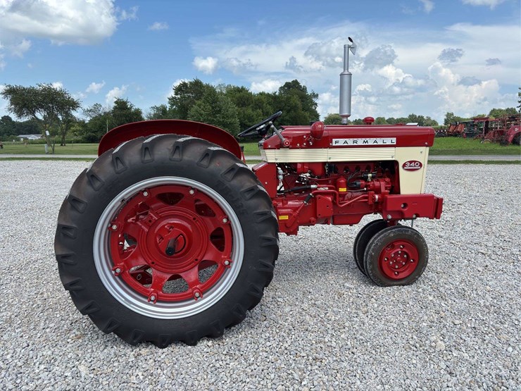 farmall-340-image-6