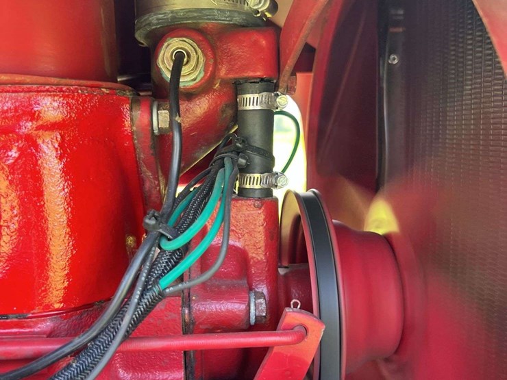 farmall-340-image-28