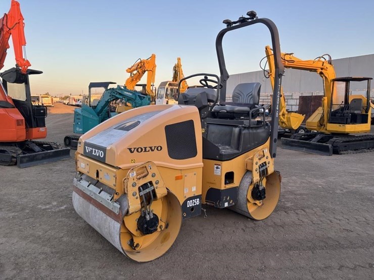 2018-volvo-dd25b-image-1