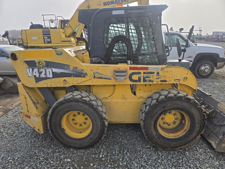 2019-gehl-v420-image-22