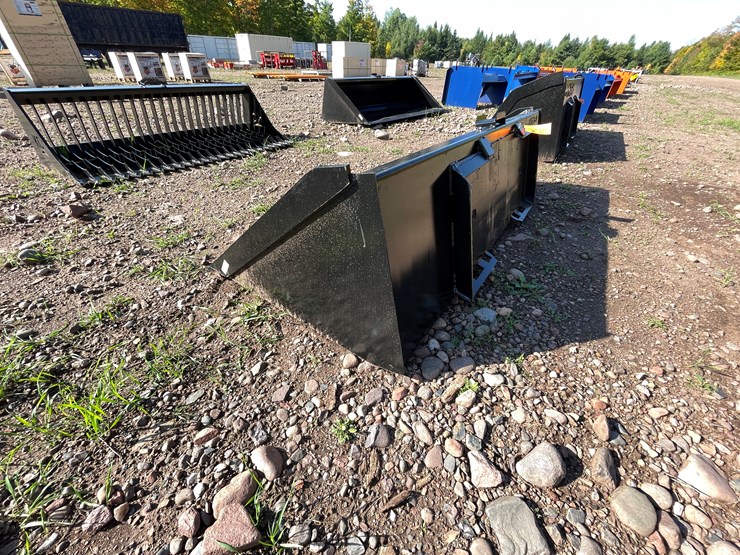 #8231-•-new-kc-78"-skid-steer-bucket-image-6