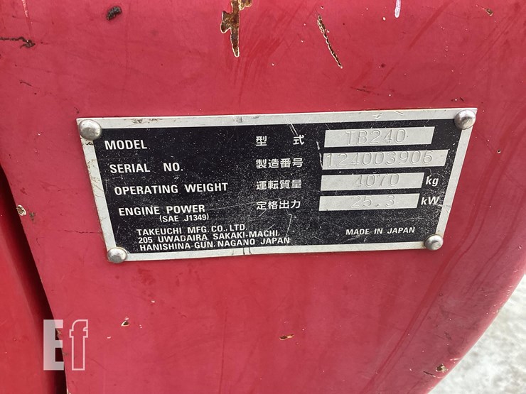 2018-takeuchi-tb240-image-19