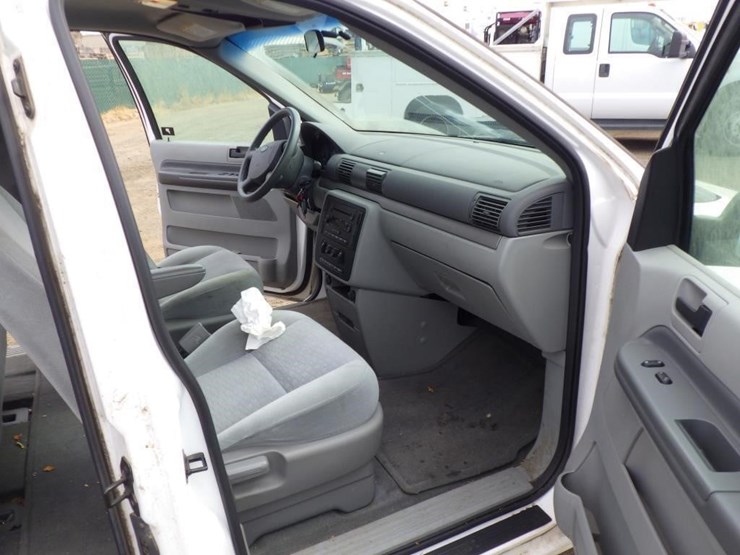 2004-ford-freestar-image-6