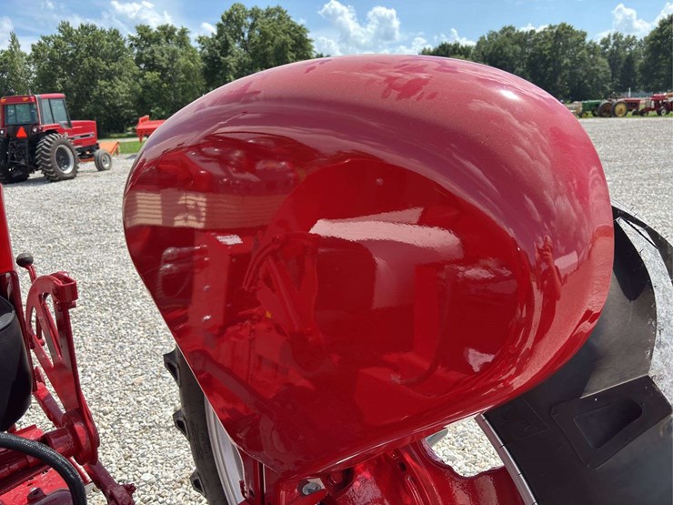 farmall-340-image-40