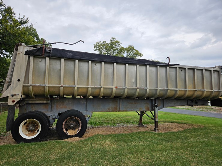 1977-fruehauf-28'-end-dump-image-17