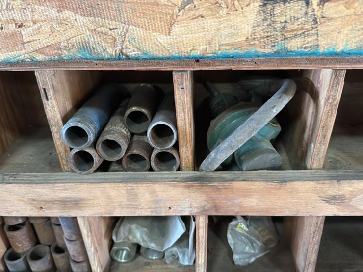 #123-•-wooden-bolt-bin-with-various-pipe-fittings-image-9