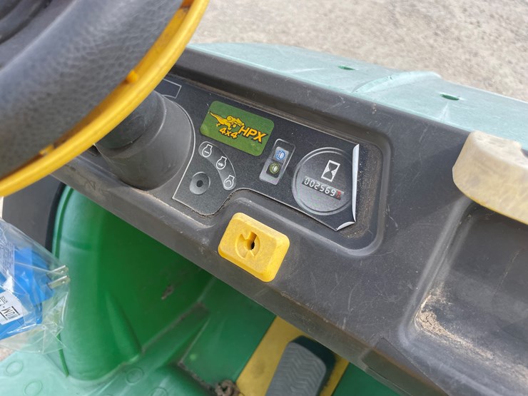 john-deere-gator-hpx-image-21