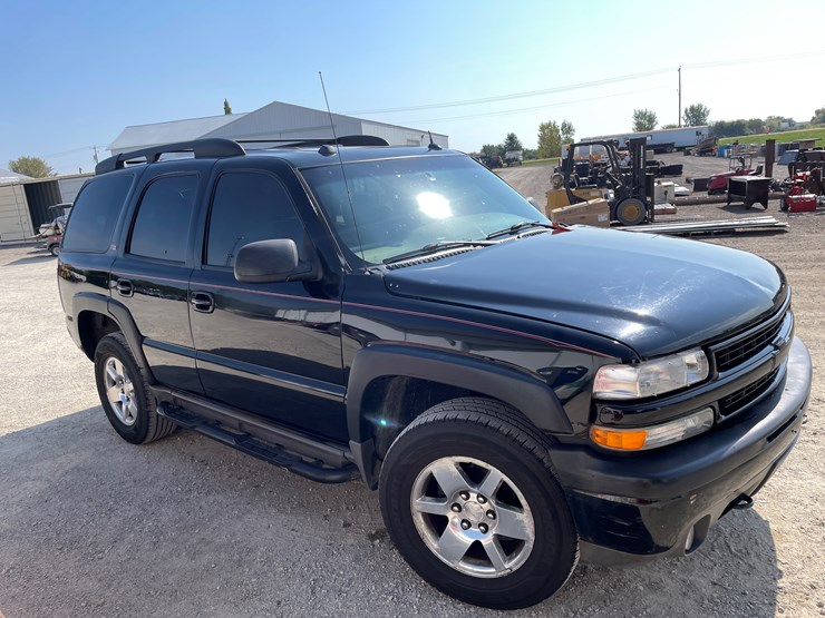 #1020-•-2005-chevy-tahoe-4x4-suv-(has-wi-title)-image-4